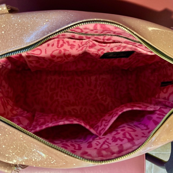 Trophy Queen Heart and Stripes Overnighter Pink Sparkly Tote with Red Hearts - Picture 4 of 8